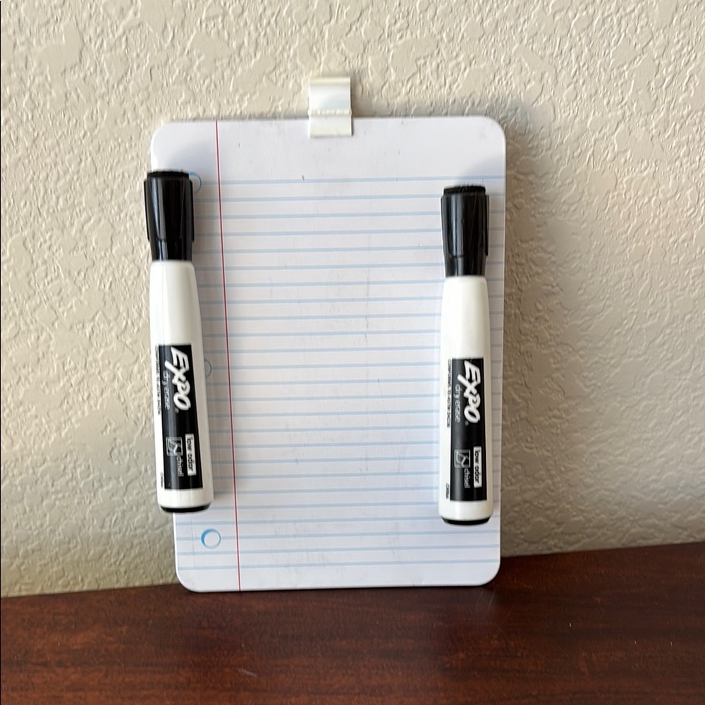 ♦️3 for $15♦️ Expo magnetic dry erase board with markers - locker size
